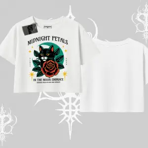 Midnight Petals Kedi Baskılı Oversize Crop Tshirt