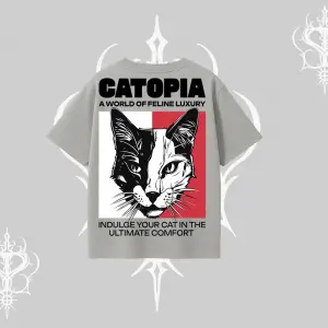 Modern Kedi Temalı Arka Baskılı Oversize Tshirt