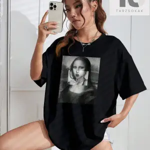 Mona Lisa Desenli Düşük Omuz Tişört