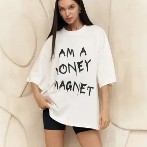 Money Magnet Beyaz Oversize