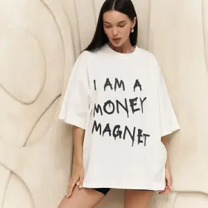 Money Magnet Beyaz Oversize