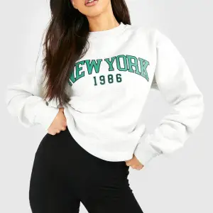 NEW YORK Baskılı Üç İplik ünisex oversize sweatshirt Beyaz