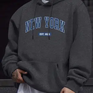 New York Yaratıcı Mektup Baskı 12 Renkli Kazak Erkek Uzun Kollu Rahat Kapşonlu Yumuşak Sonbah