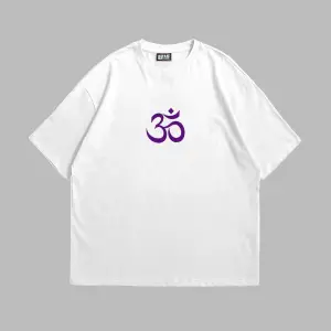 OM Baskılı Oversize Unisex Beyaz