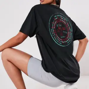 Oversize Bohemian Baskılı Siyah Tshirt NRAGE194