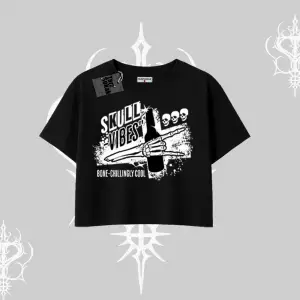 Oversize Crop Tshirt Skull Impact Bone Chilling Street Icon