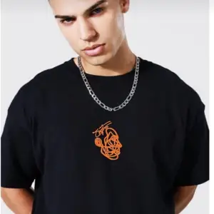 Oversize Erkek Beyaz Turuncu Imzalı Tişört