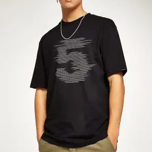 Oversize Five Baskılı Siyah Tshirt NRAGE69