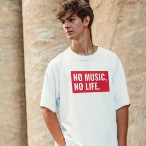 Oversize No Music No Life Baskılı Beyaz Tshirt NRAGE114