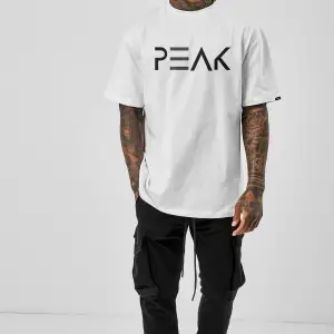 Oversize Peak Baskılı Beyaz Tshirt NRAGE132