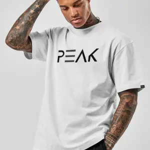 Oversize Peak Baskılı Beyaz Tshirt NRAGE132