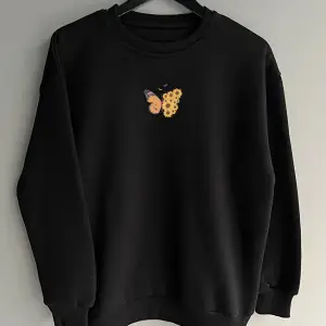 Oversıze Sıyah Ateş Su Baskılı 0 Yaka Kapşonsuz Pamuklu Sweatshirt Siyah