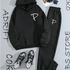 P harfli 2 li Kapşonlu Eşofman Takımı