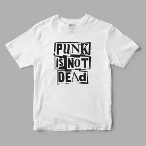 Punk Is Not Dead Baskılı Tişört