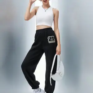 Qutie Letter Graphic Elastic Waist 4 Mevsim Eşofman