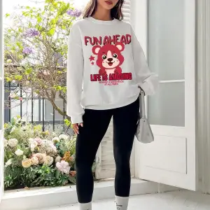 Qutie Slogan & Cartoon Graphic Drop Shoulder Sweatshirt Beyaz