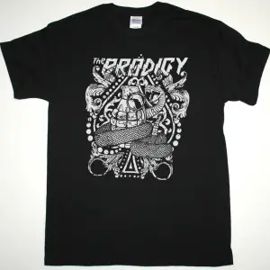 RAGE AGAINST THE MACHINE PEOPLE ARE BORN FREE NEW BLACK T-SHIRT ÖN BASKILI