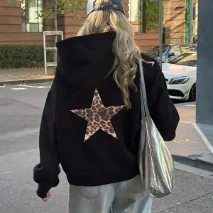 Rahat Kadın Kapüşonlular Leopar Pentagram Desen Baskı Kazaklar Gevşek Cep Sıcak Polar Tişörtü