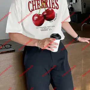 Red Cherries Baskılı Oversize Unisex Tshirt Beyaz