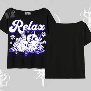 Relax Kedi Baskılı Kayık Yaka Tshirt