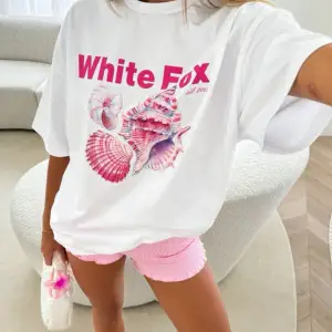 renkli deniz kabuğu baskılı kadın yaz oversize t-shirt beyaz