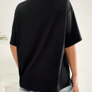 ROMWE Ağaç Desenli Düşük Omuz Tişört