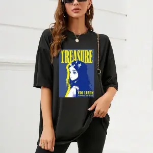 Şekil ve Harf Grafikli Düşük Omuzlu Tişört