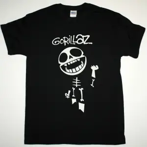 SELLSWORD SILVER SCHIELD NEW BLACK T-SHIRT ÖN BASKILI