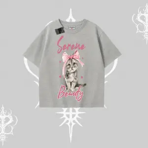 Serene Beauty Kedi Baskılı  Oversize Tshirt