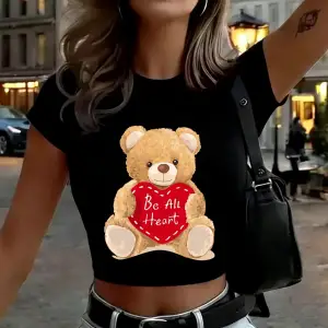 Sevimli Ayı Sana Kalbini Veriyor Baskılı Kadın Babby Teeları Yazlık Dar Kesim Yuvarlak Yaka Ti