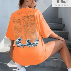 Sığır Kafası Baskılı Damla Omuz Tişört