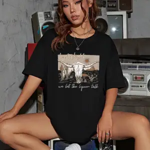 Sığır ve Slogan Grafikli Düşük Omuzlu Tişört