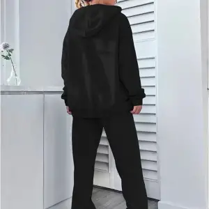 Siyah Kalp Dijital Baskılı Kışlık UNİSEX Eşofman Takımı