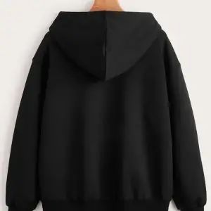 Siyah Kapüşonlu Fermuarlı Sweatshirt