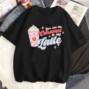 Siyah Karikatür i Sevimli Kedi Grafik Tee Köpek Baskı