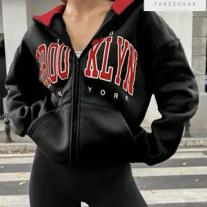 Siyah Kırmızı Kapüşonlu Fermuarli Brooklyn Oversize
