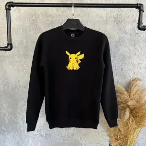 Siyah Oversize Pikaçu Baskılı Kapşonsuz 0 Yaka Pamuklu Unisex Sweatshirt