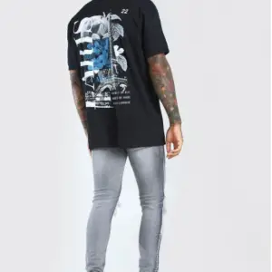 Siyah Paris Baskılı Oversize Bisiklet Yaka T-shirt
