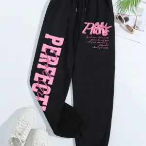 Slogan Grafikli Beli Büzgülü Eşofman Altı