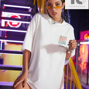 Slogan Grafikli Düşük Omuz Oversize Tişört