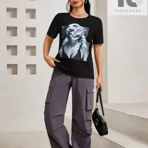 Slogan Grafikli Düşük Omuzlu Tişört