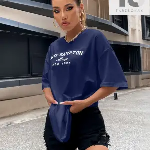 Sloganlı Grafik Düşük Omuz Tişört