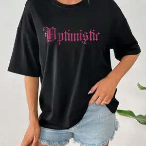 Stevenrhodes Mektup ve Kedi Grafikli Tişört