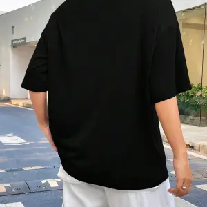 Stevenrhodes Mektup ve Kedi Grafikli Tişört