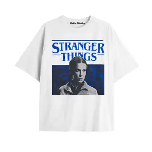 Stranger Things Baskılı oversize ünisex t-shirt beyaz