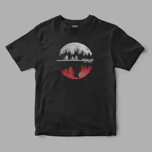 Stranger Things Moon Baskılı Tişört