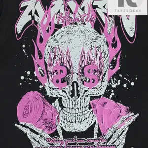 Studio Chunk Erkek Kafatası ve Mektup Grafik Damla Omuz Tişört