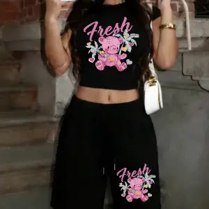 Taze Ayı Karikatürleri Baskılı Kırpma Üstleri Pantolon Sıcak Tatlı İki Parçalı Set T-Shirt Şo