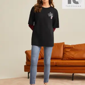 THE BIG BANG THEORY X Düşük Omuzlu Grafik Baskılı Tişört