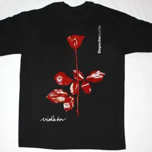 THE UNDERTONES BAND NEW WHITE T SHIRT ÖN BASKILI